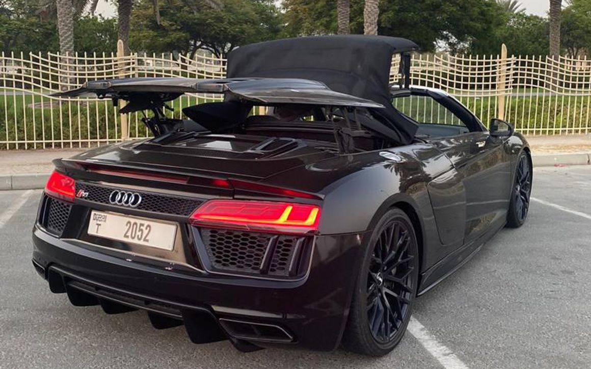 AUDI R8 - image 6