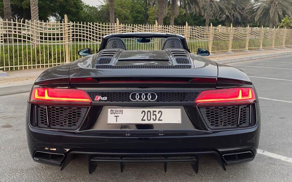 AUDI R8 - image 7