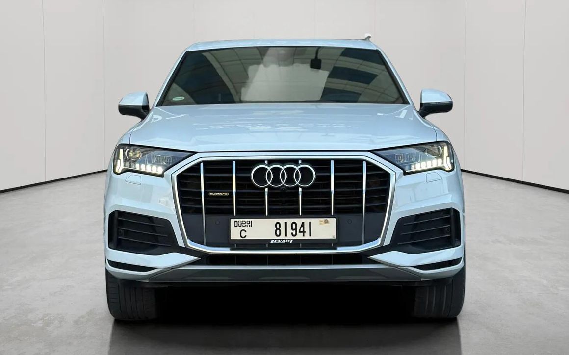AUDI Q7 - image 1