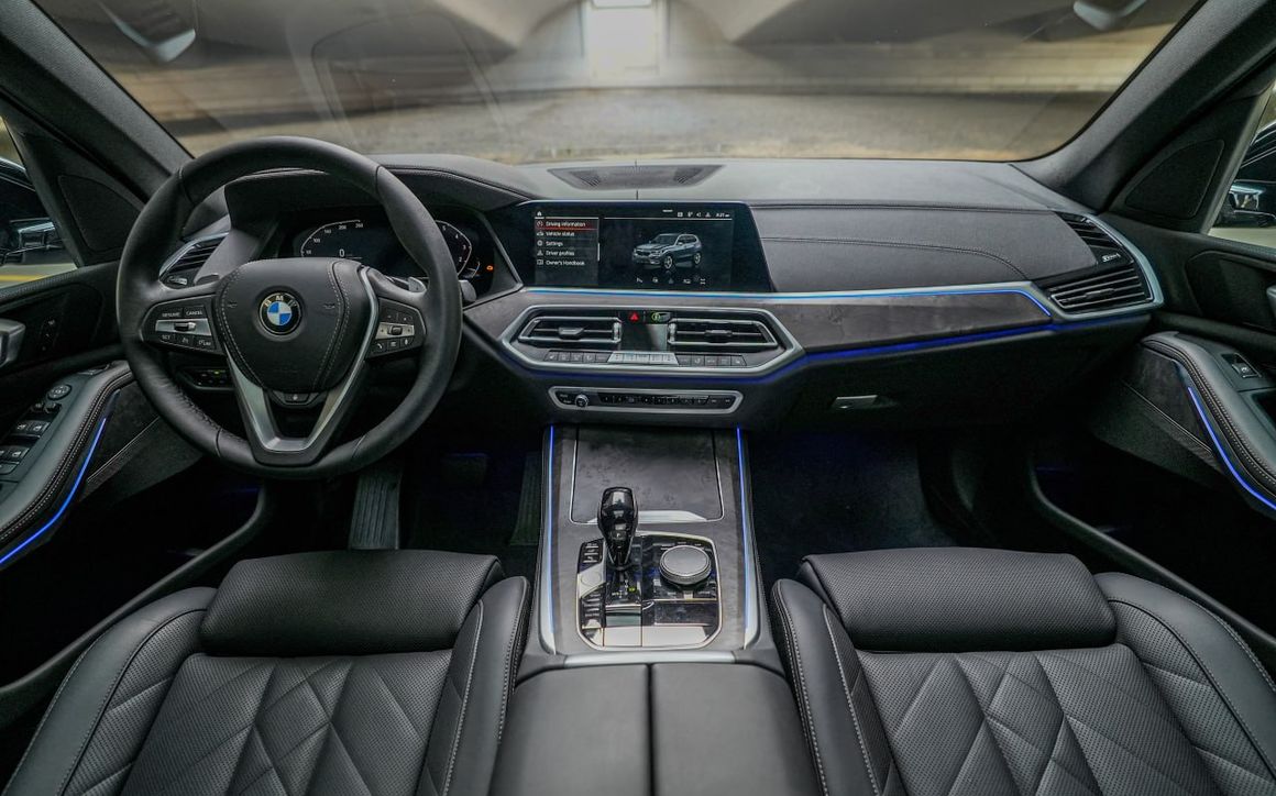BMW X5 - image 6
