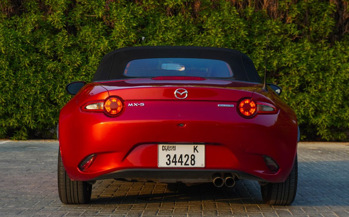 Mazda MX-5 convertible - image 5
