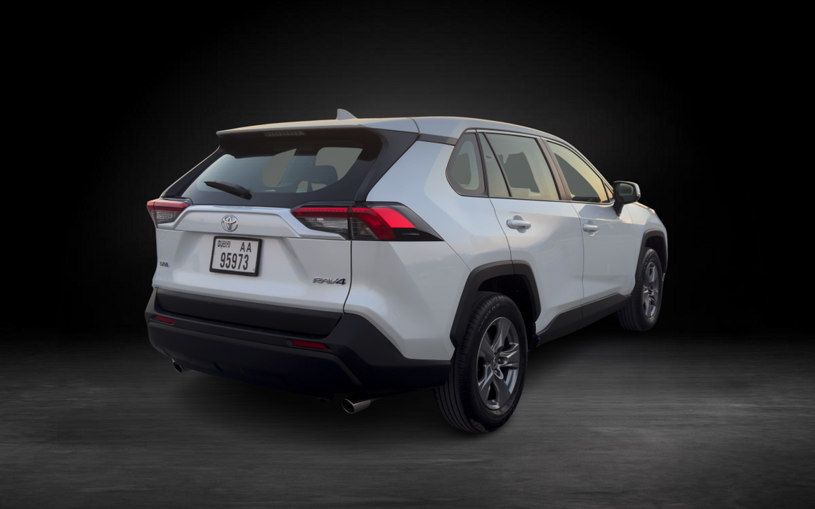 TOYOTA RAV4 - image 6