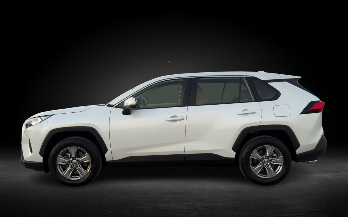 TOYOTA RAV4 - image 2