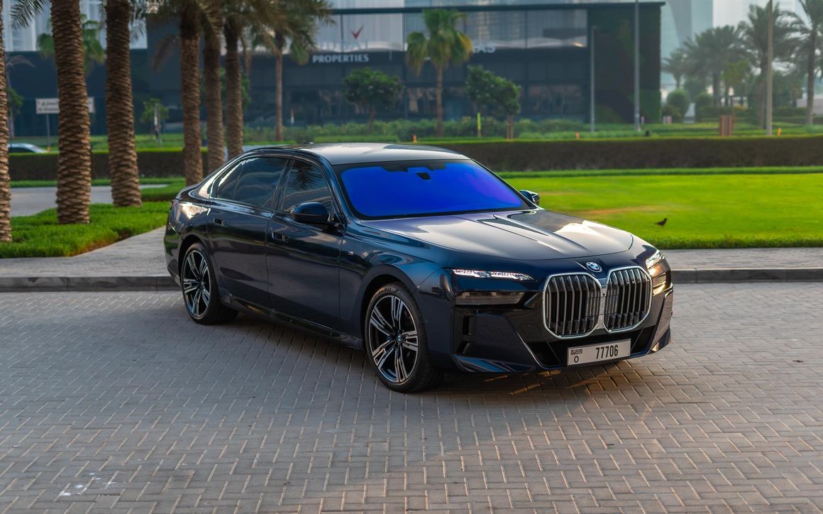 BMW 735 - image 8