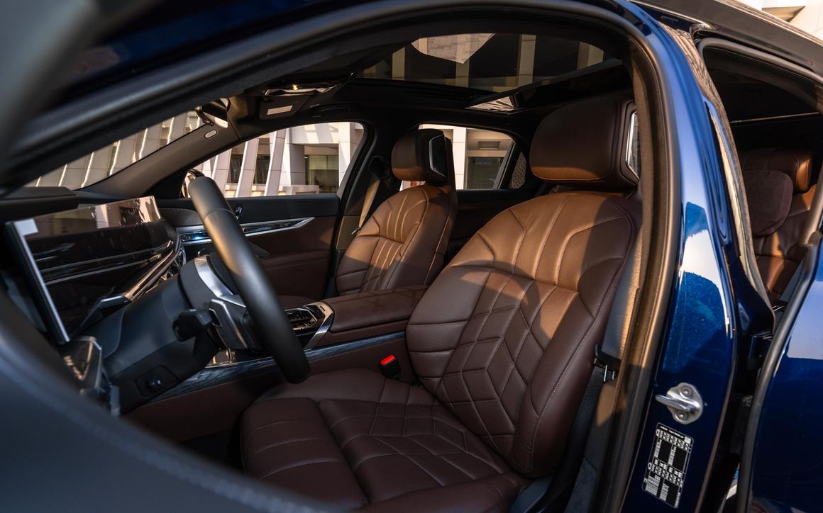 BMW 735 - image 19