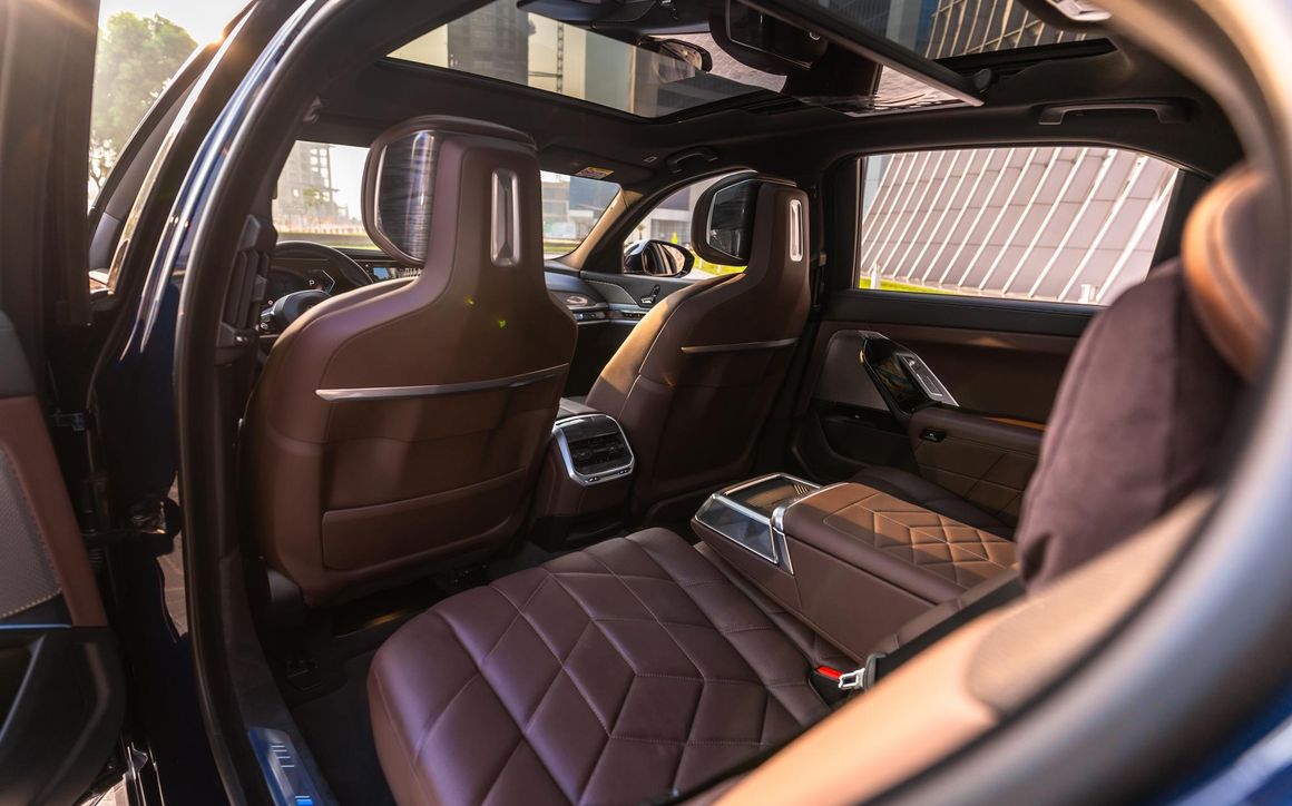 BMW 735 - image 23