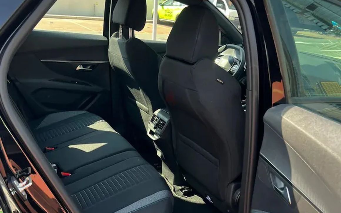 Peugeot 3008 - image 6
