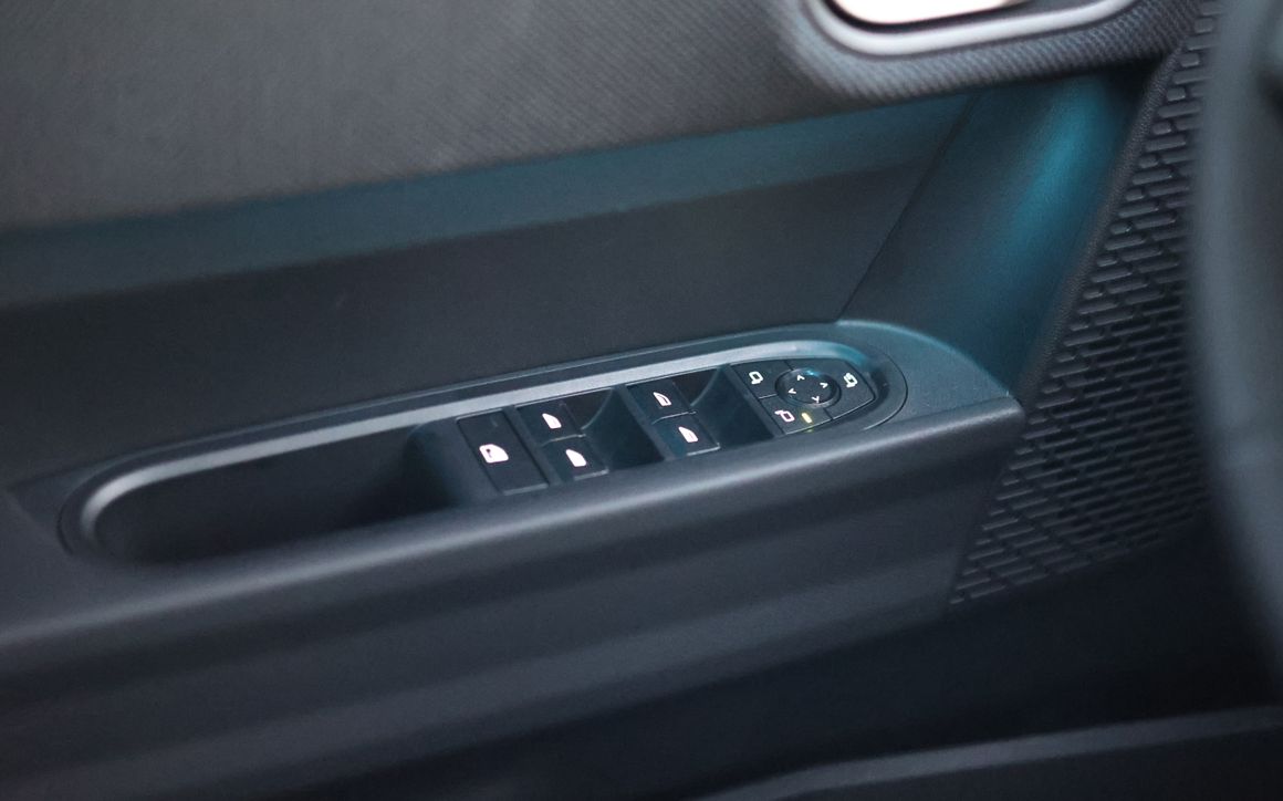Mini Cooper - image 19