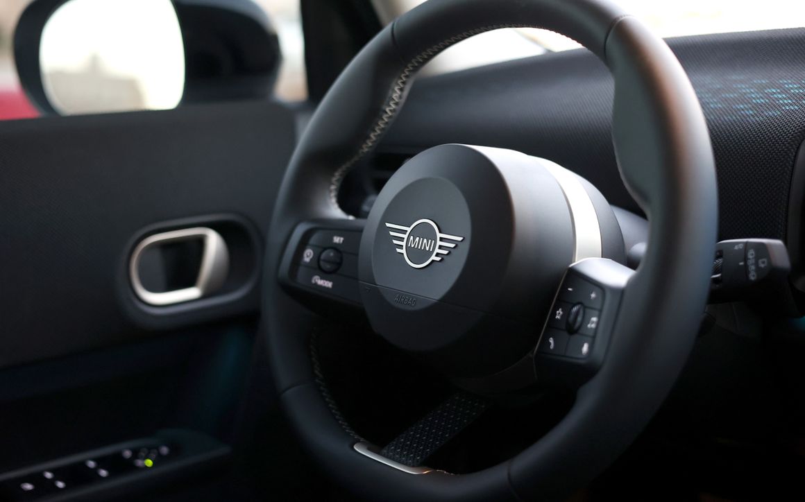 Mini Cooper - image 10