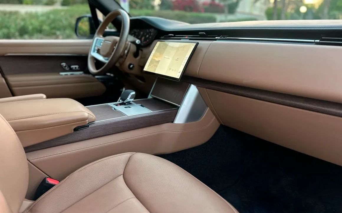 RANGE ROVER VOGUE - image 9
