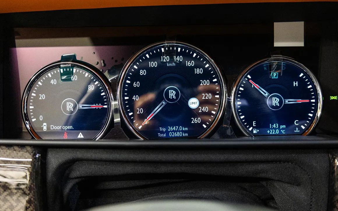 Rolls Royce  BB Cullinan - image 17