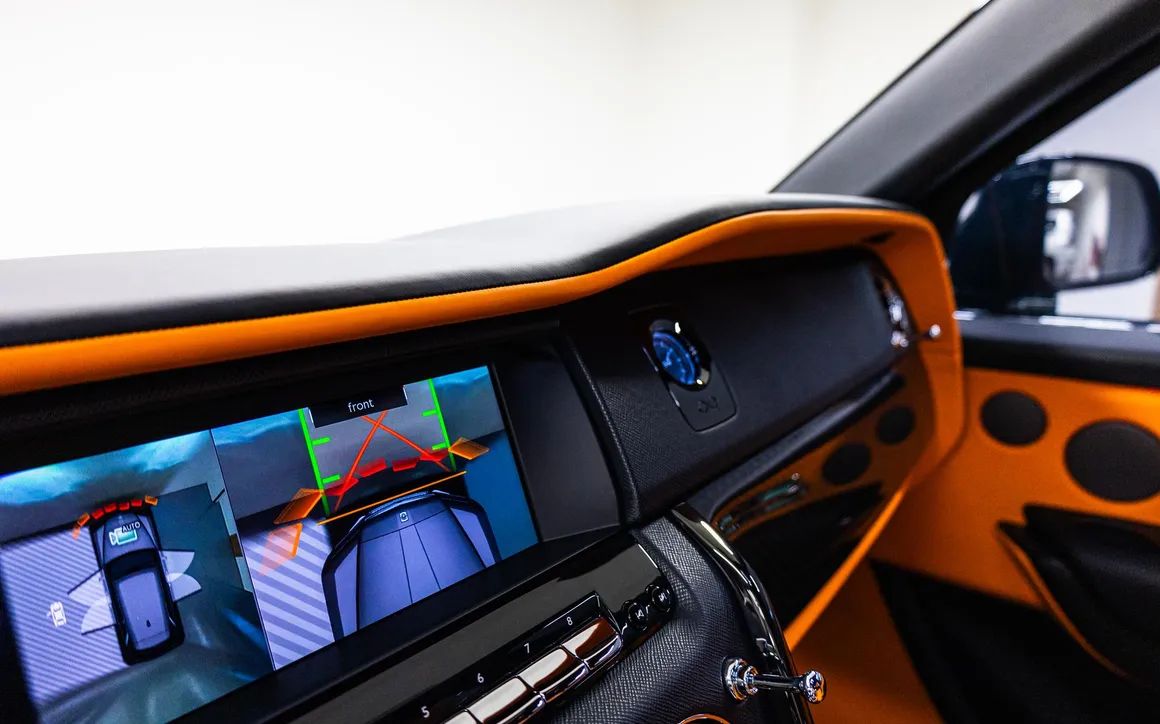 Rolls Royce  BB Cullinan - image 19