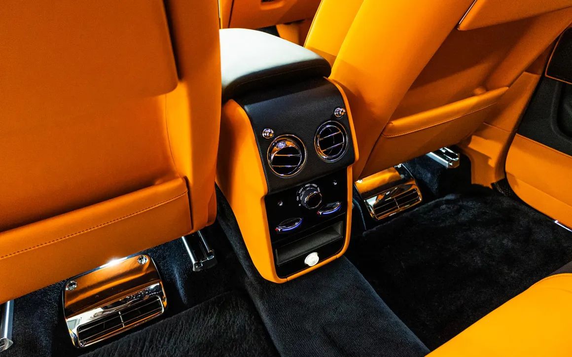 Rolls Royce  BB Cullinan - image 21