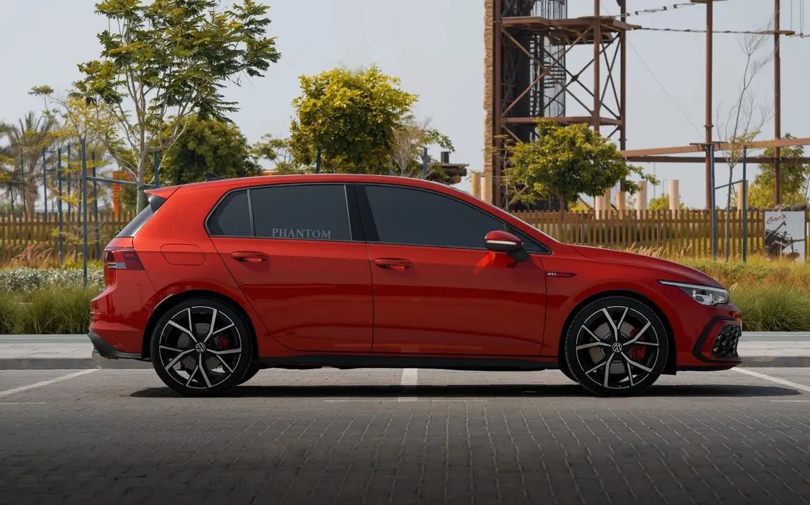 VOLKSWAGEN GOLF GTI 20L - image 2