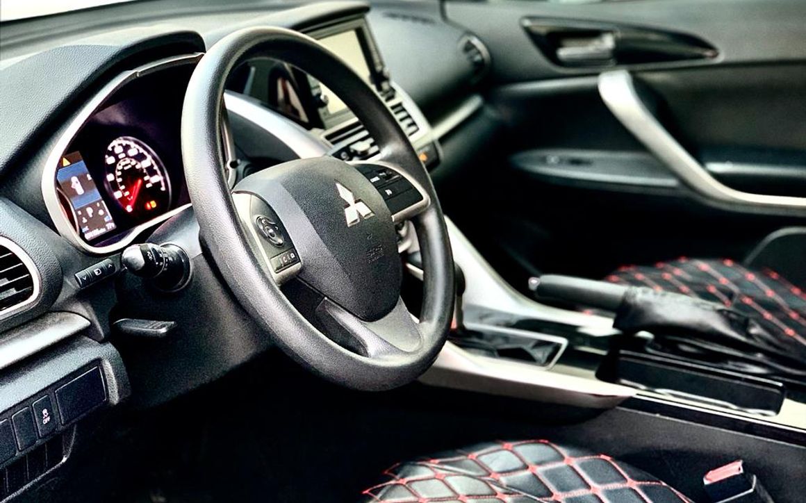 MITSUBISHI ECLIPSE CROSS 2020 - image 6