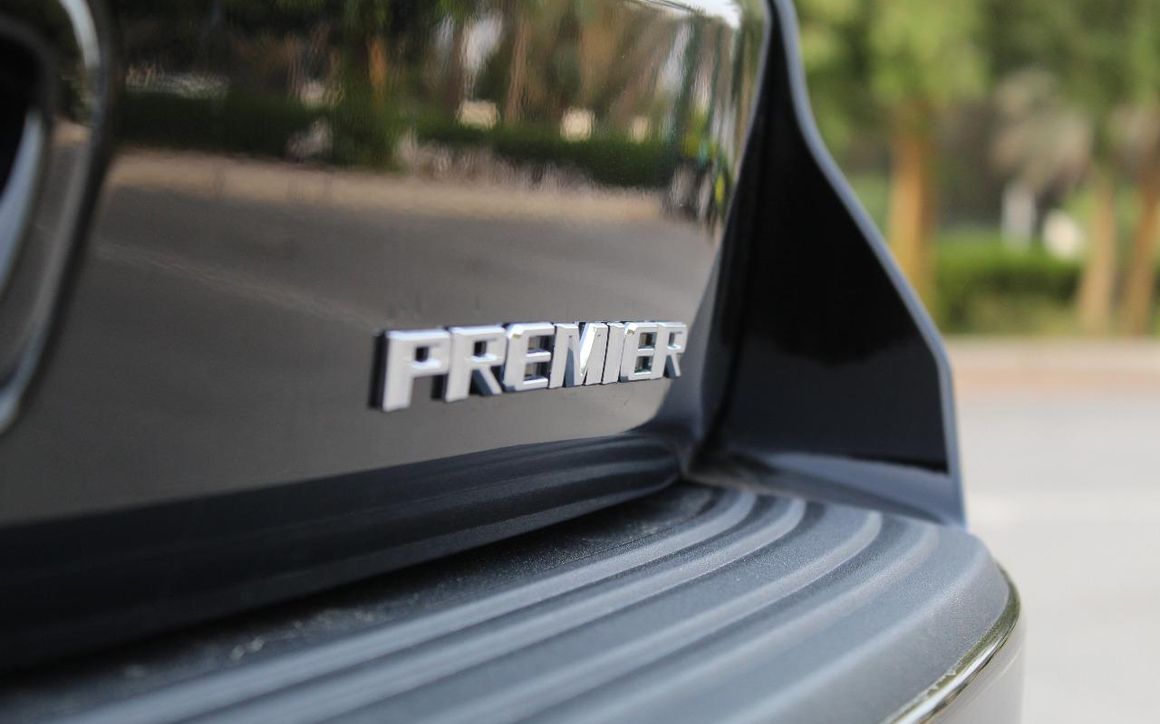 CHEVROLET TAHOE PREMIER - image 6