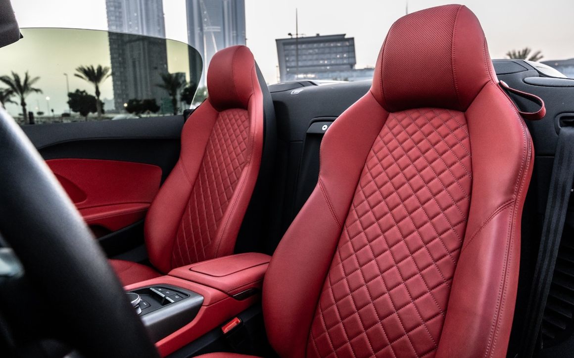 AUDI R8 V10 Spyder RWD - image 6