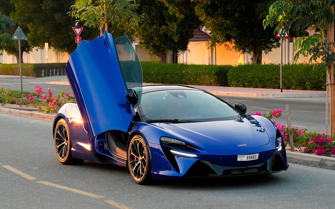 McLaren Artura Spider - image 1