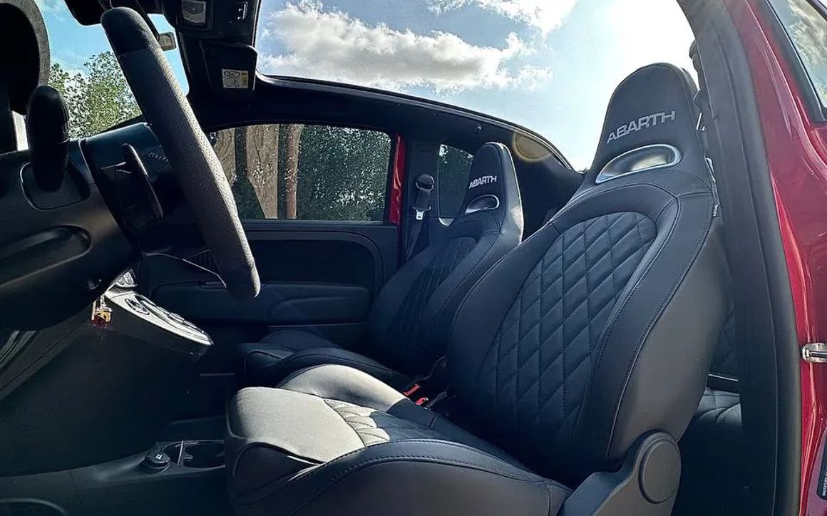 Abarth 695 Cabrio - image 7