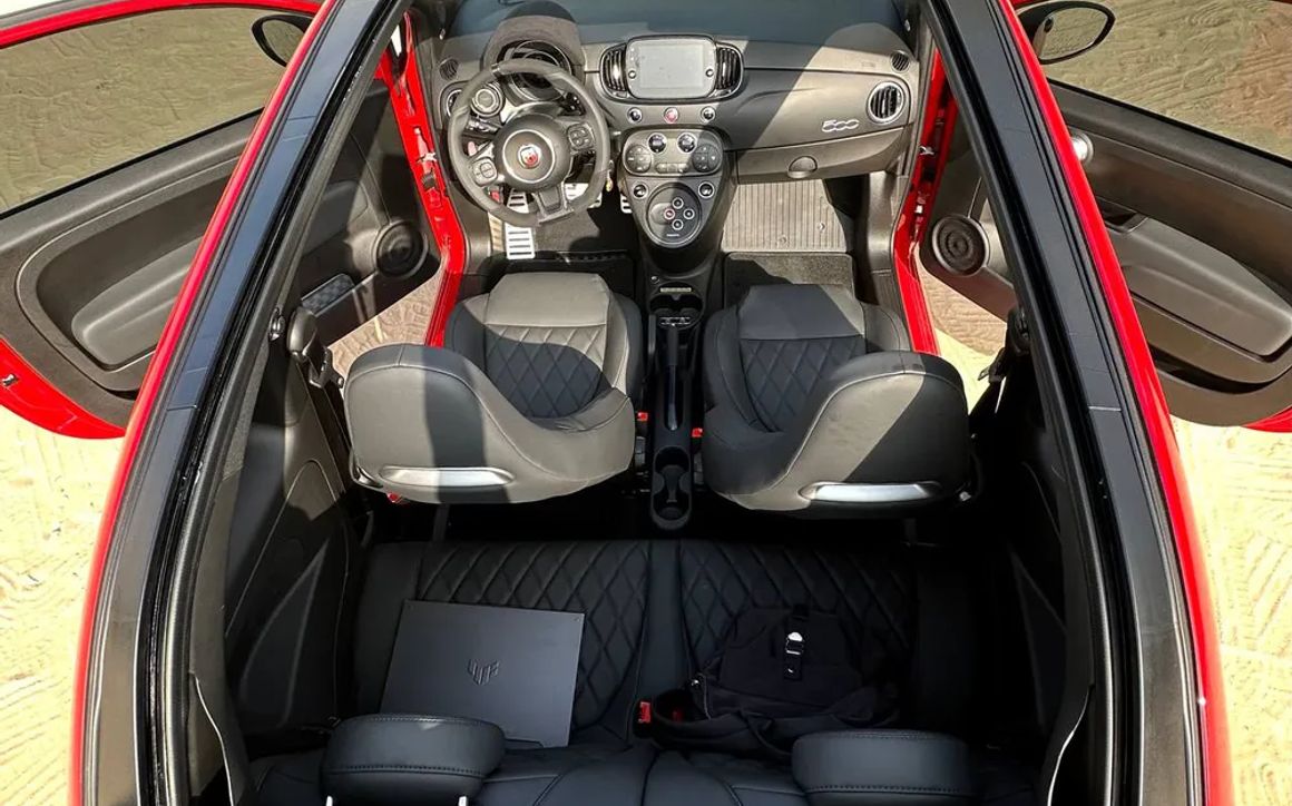 Abarth 695 Cabrio - image 8