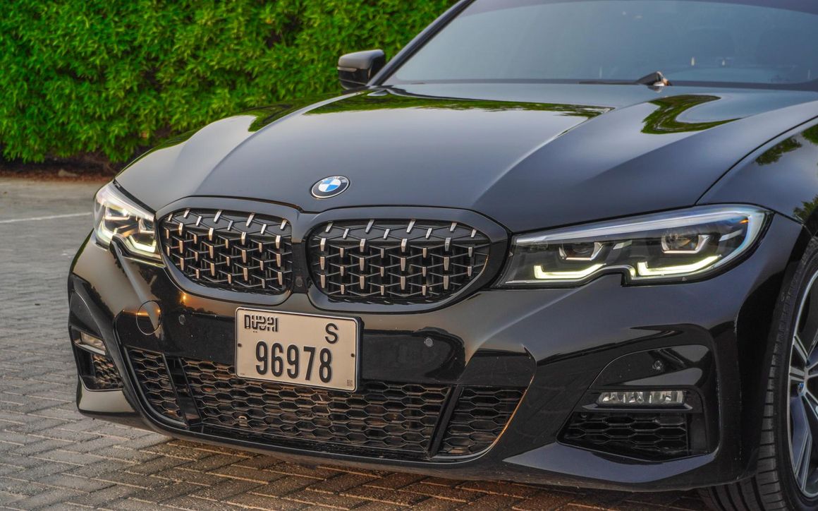 BMW 330i M package - image 7