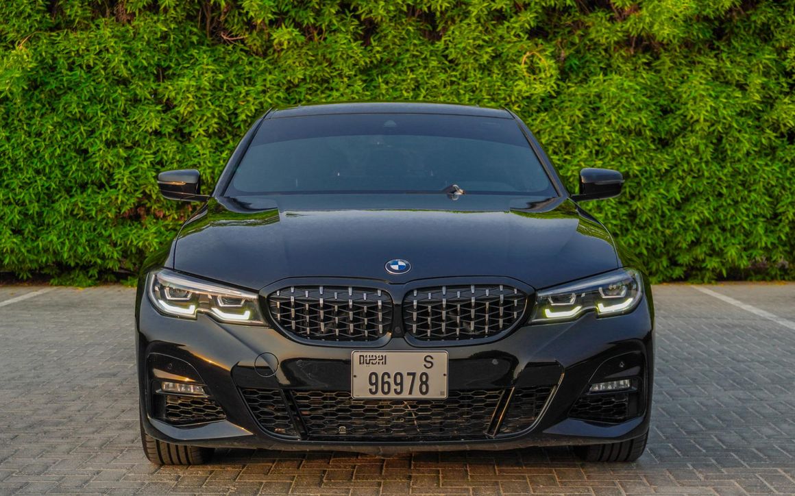 BMW 330i M package - image 2