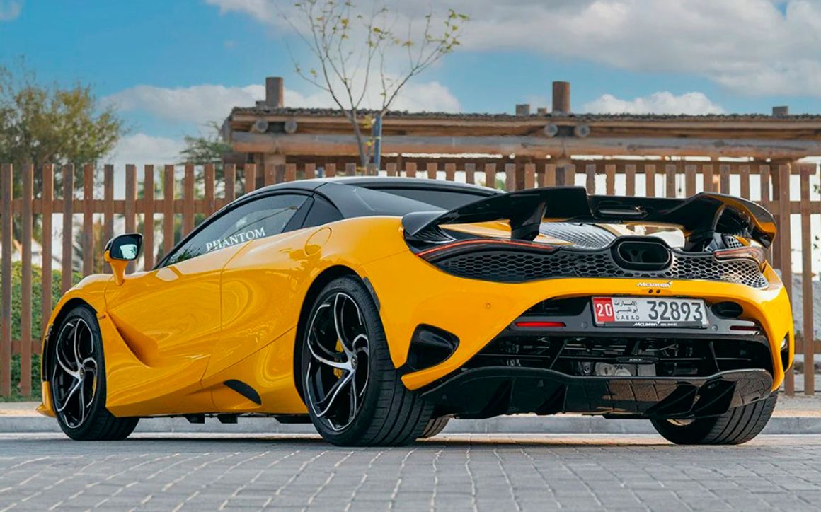 Mclaren 750s spider - image 4