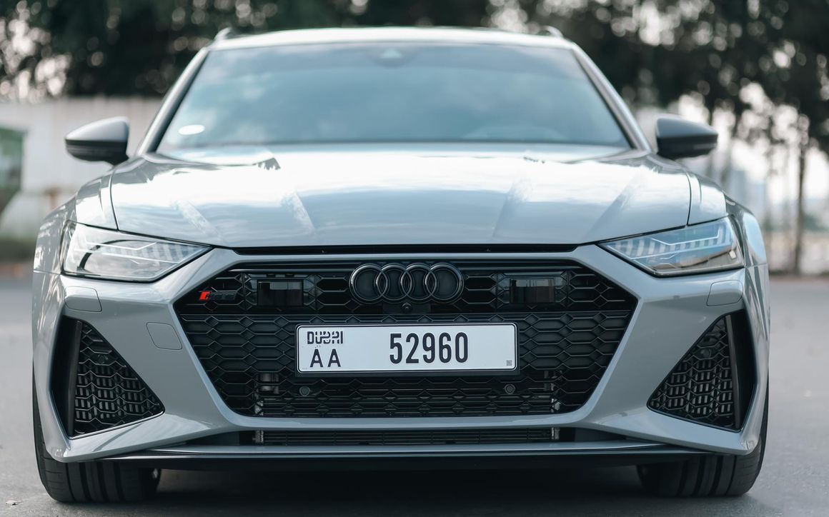 Audi RS6 Avant Gray - image 9