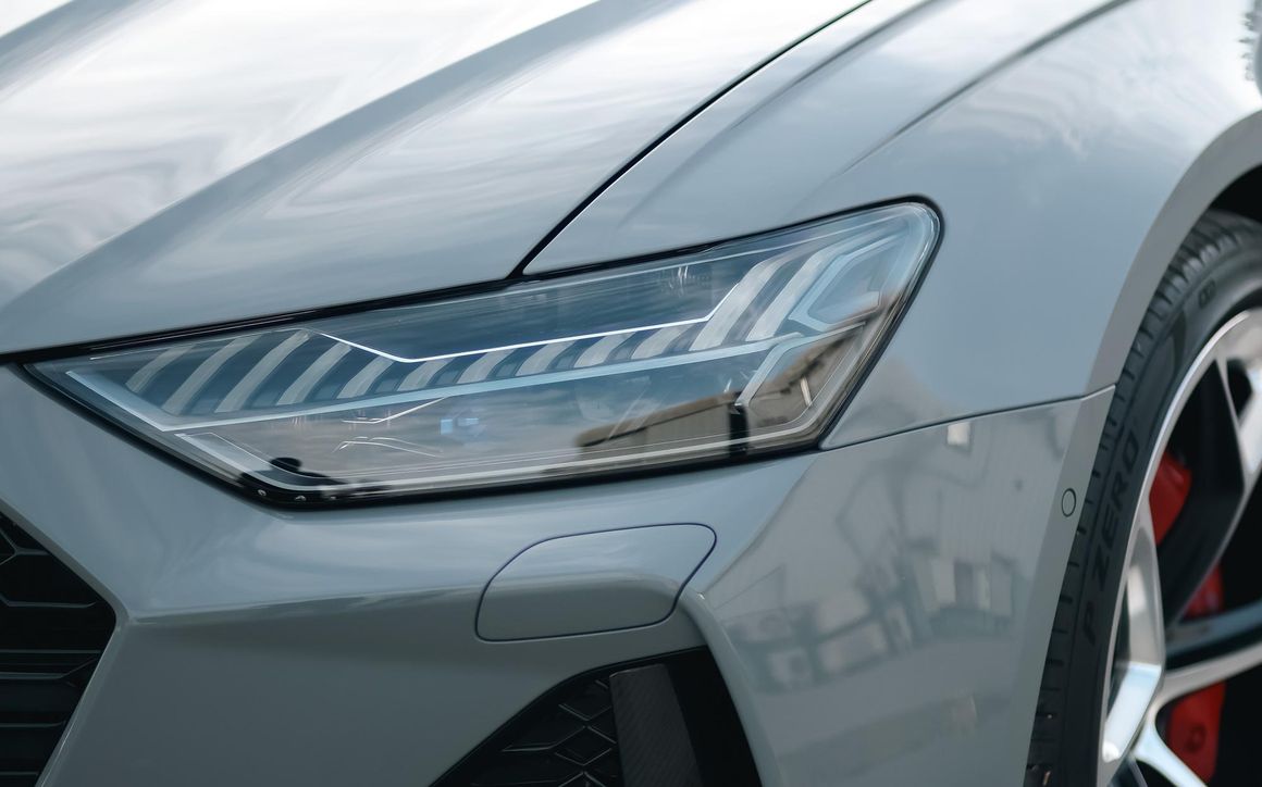 Audi RS6 Avant Gray - image 13