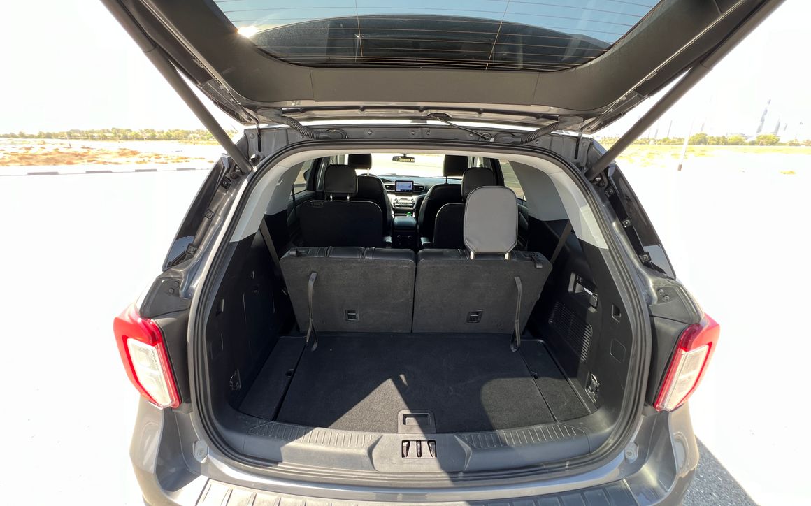 Ford Explorer - image 6