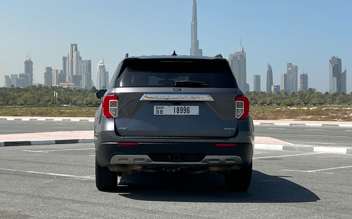 Ford Explorer - image 4