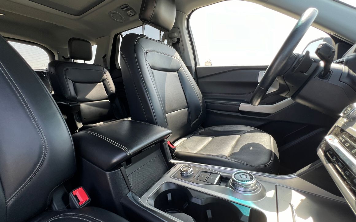 Ford Explorer - image 10
