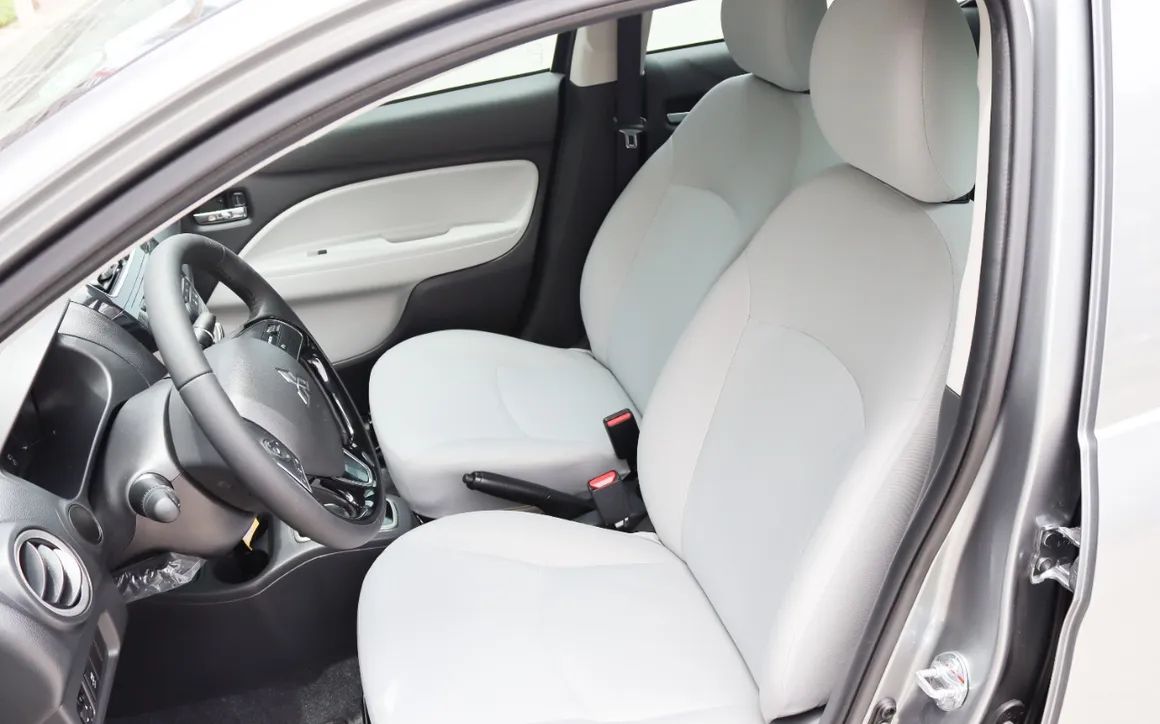 MITSUBISHI Attrage - image 5