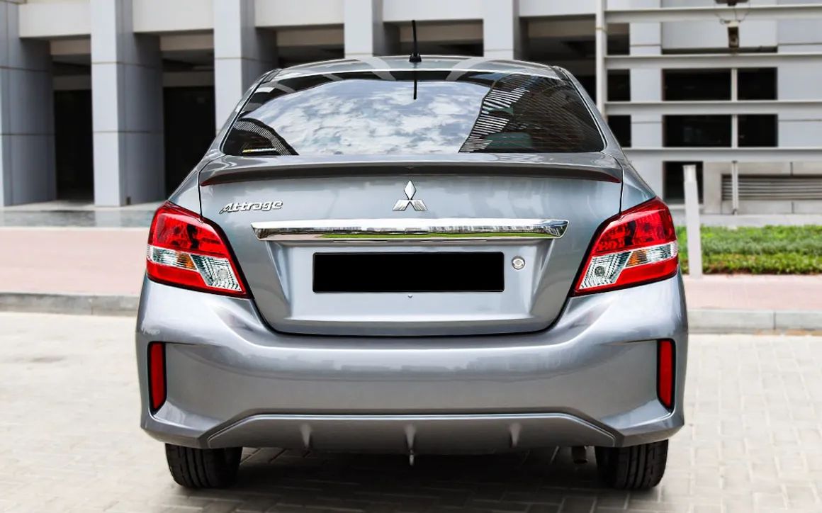 MITSUBISHI Attrage - image 4