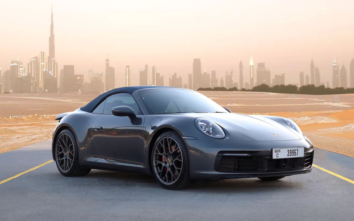 PORSCHE 911 CARRERA 4S - image 11
