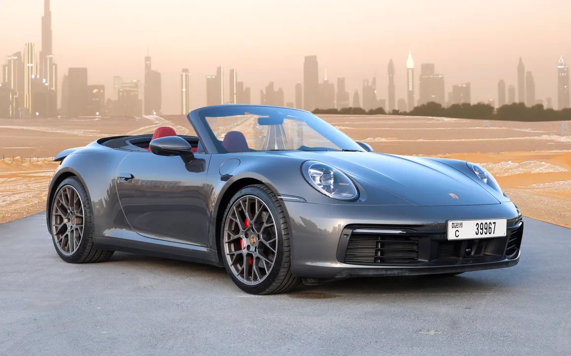 PORSCHE 911 CARRERA 4S - image 4