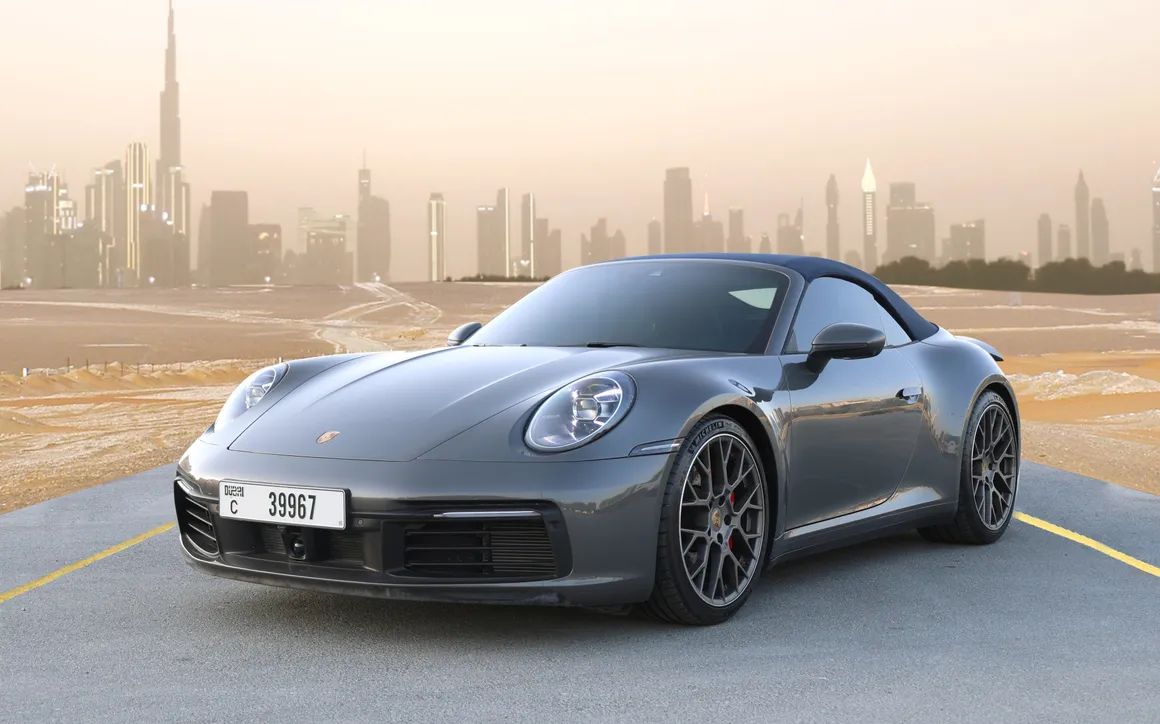 PORSCHE 911 CARRERA 4S - image 9