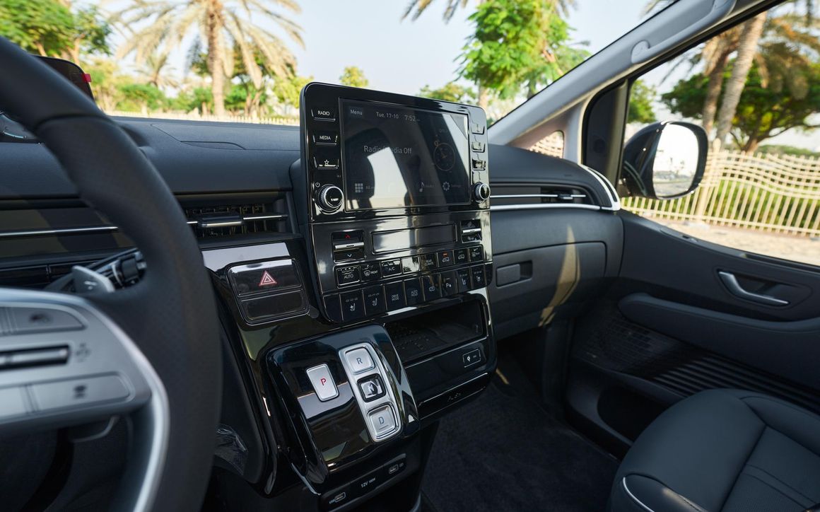 Hyundai Staria 7S - image 24