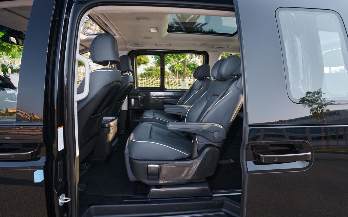 Hyundai Staria 7S - image 27