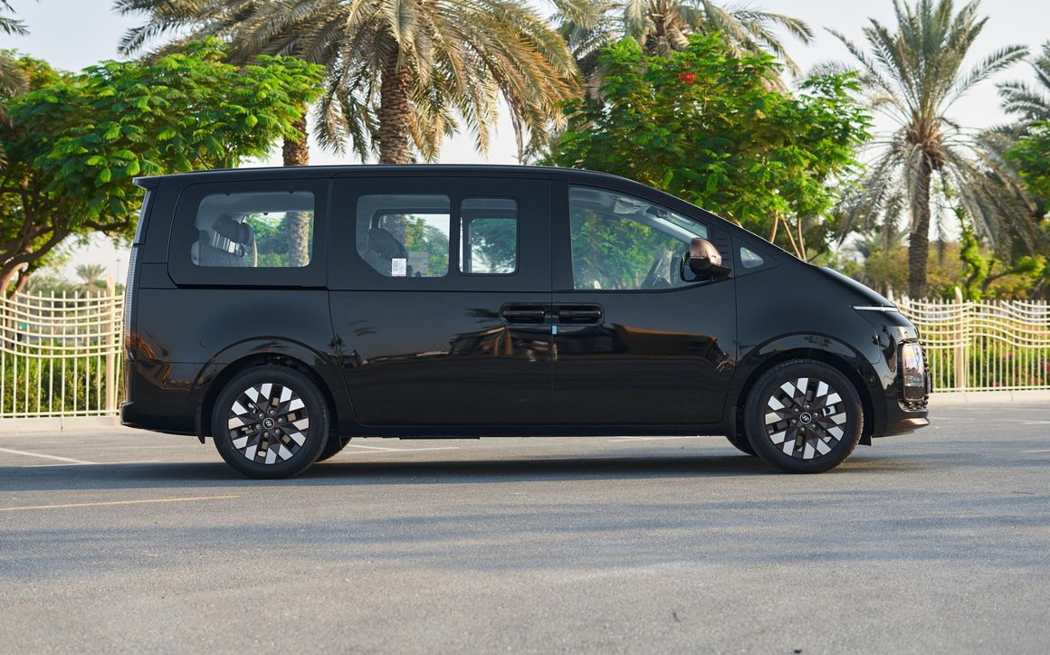 Hyundai Staria 7S - image 5