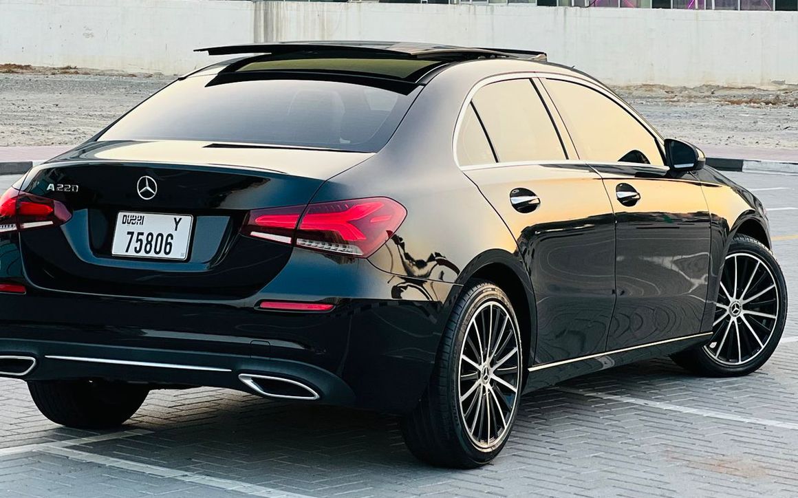 MERCEDES A220 - image 2