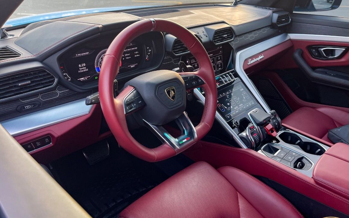 Lamborghini Urus Blue - image 8