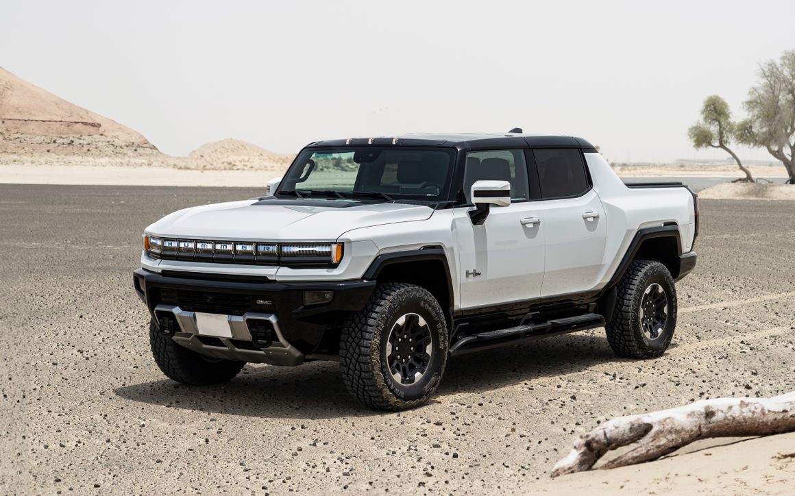 GMC HUMMER EV - image 1