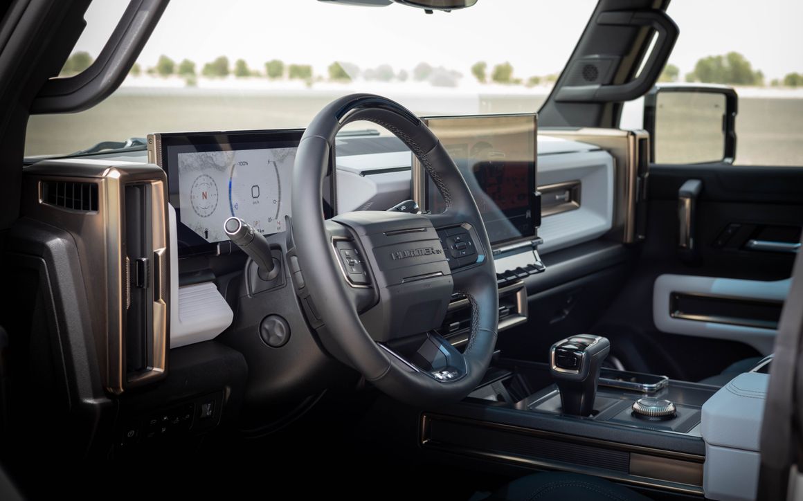 GMC HUMMER EV - image 12