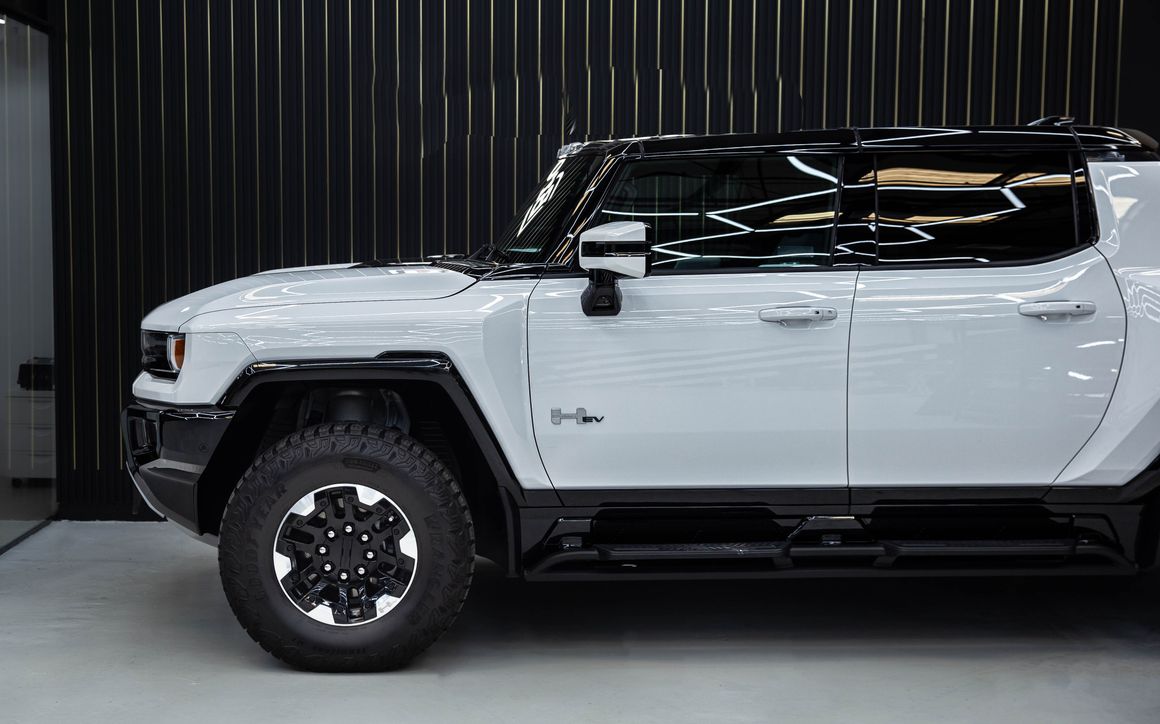 GMC HUMMER EV - image 10