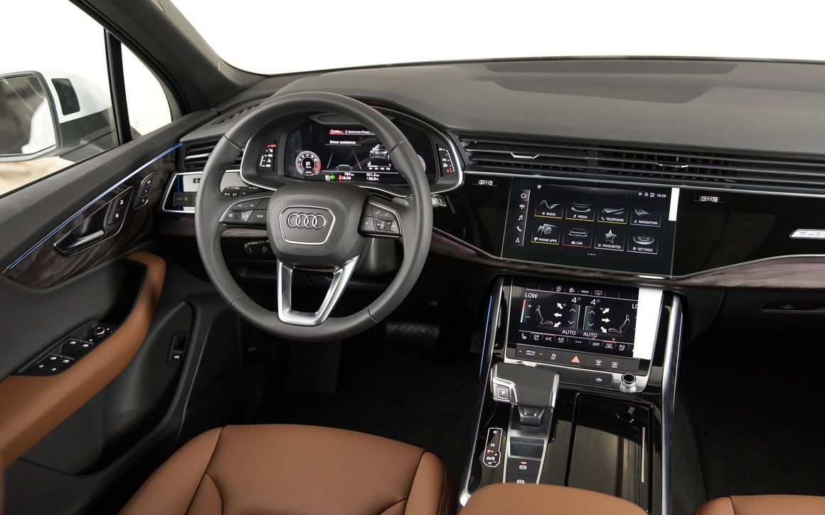 Audi Q7 - image 7