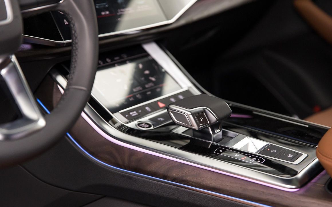 Audi Q7 - image 9