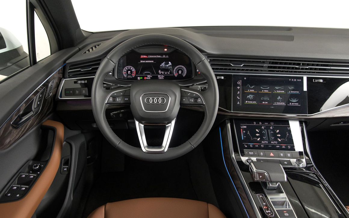 Audi Q7 - image 6