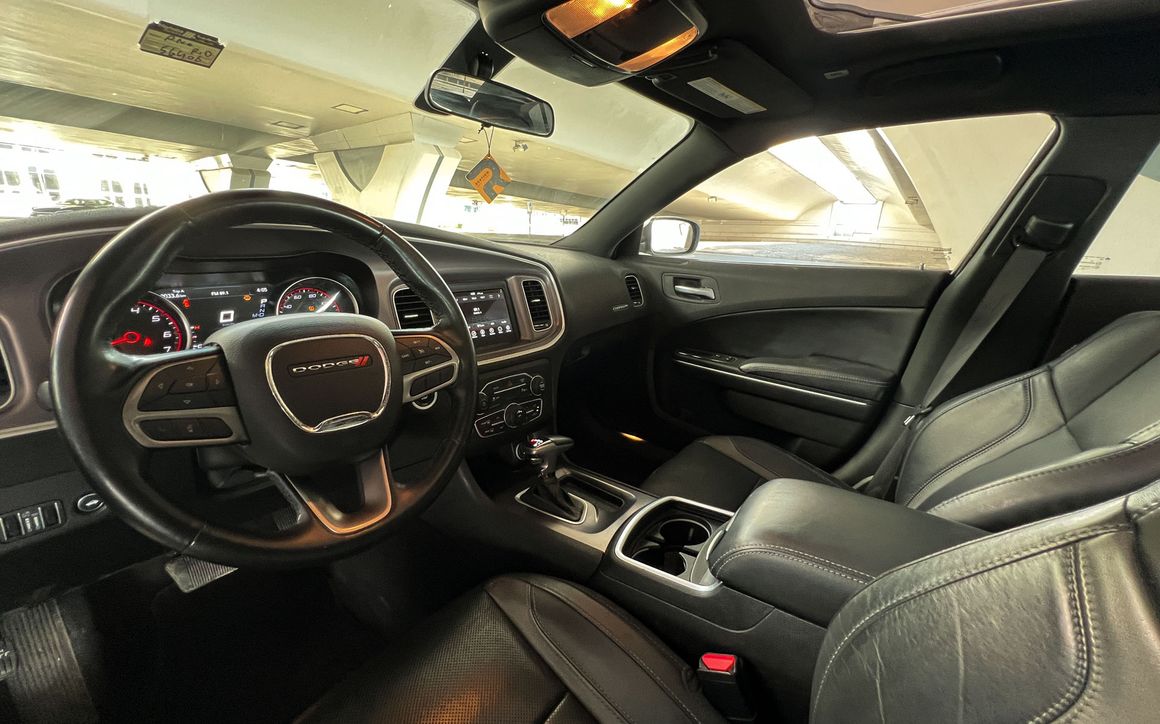 Dodge Charger - image 9