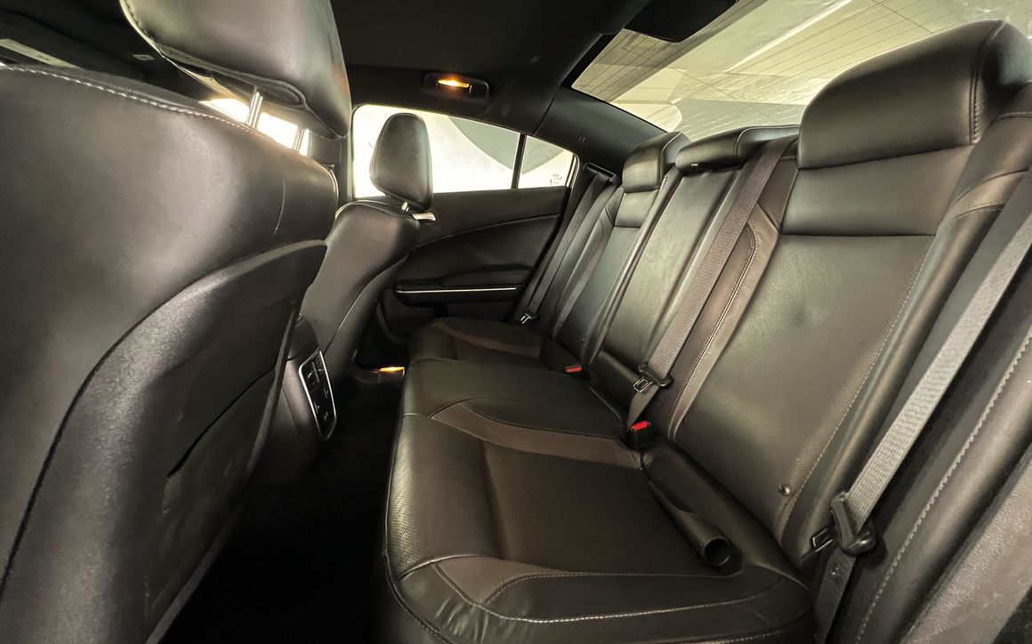 Dodge Charger - image 12
